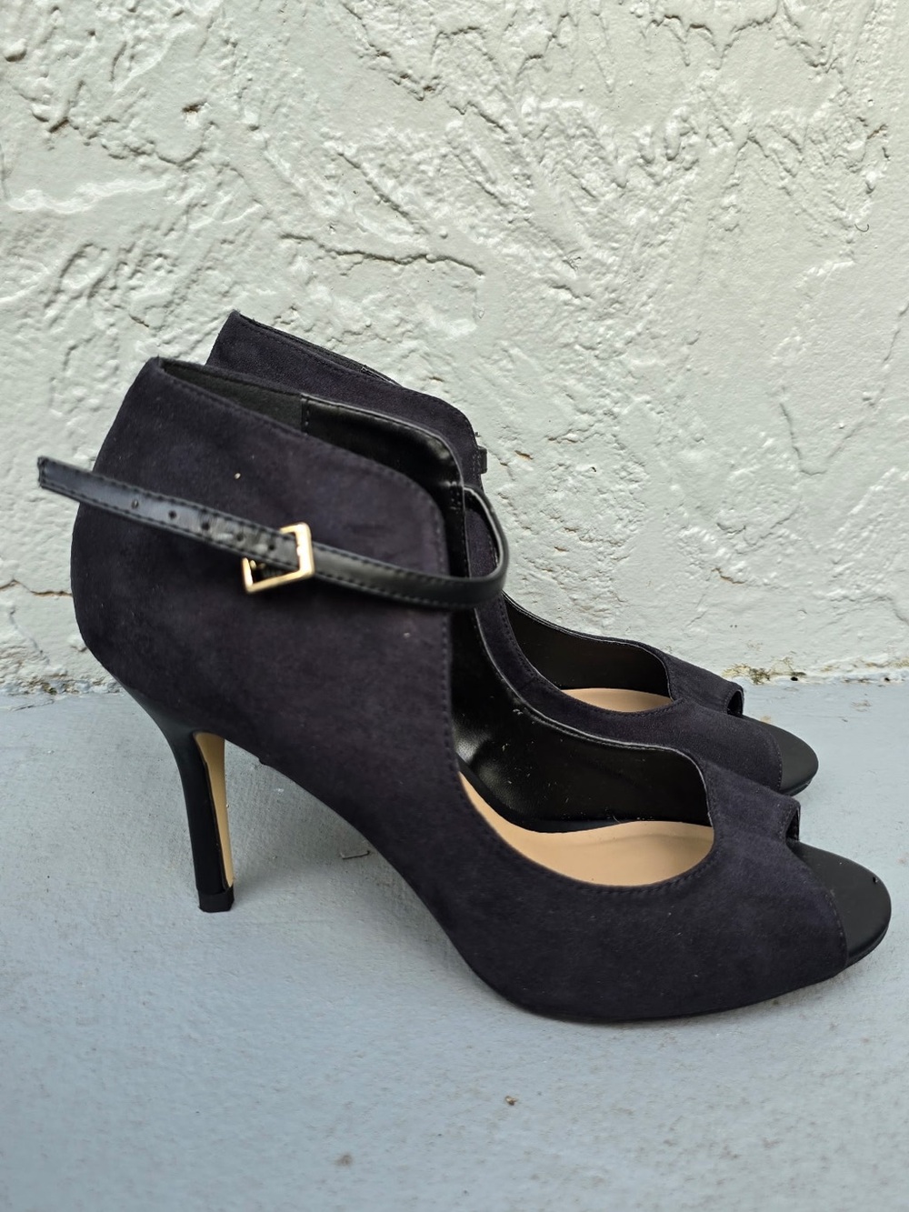 Ann Taylor Black Suede Peep-Toe Ankle Strap Heels Size 9.5